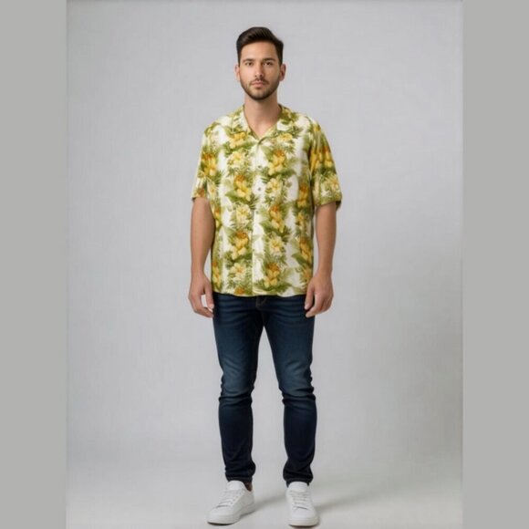 Tommy Bahama Hawaii Button Up Size XL - Picture 1 of 5